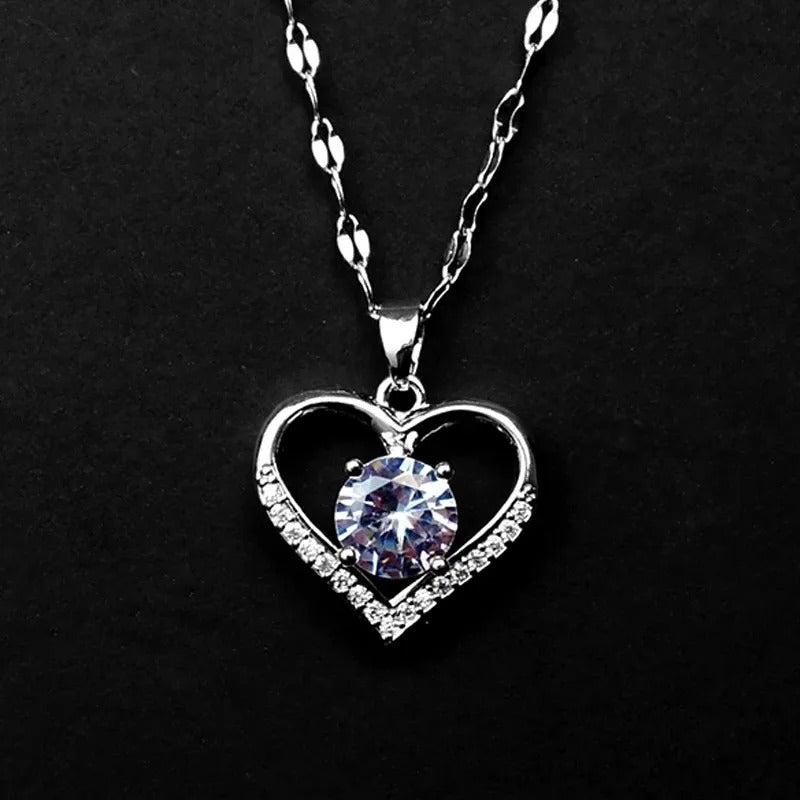 Artificial Gems Heart Pendant Necklace for women 2026 Golden Stainless Steel Lips Neck Chain Female Necklaces Jewelry for Girl